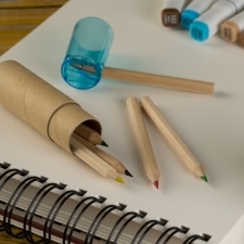 Kredki drewniane 6 kolorów BECKY w pudełku z recyklingu